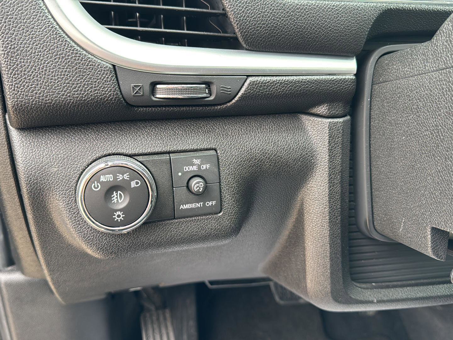 Used 2015 Chevrolet Traverse LT image 13