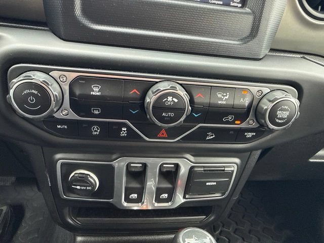 Used 2018 Jeep Wrangler Sport AWD/4WD image 19