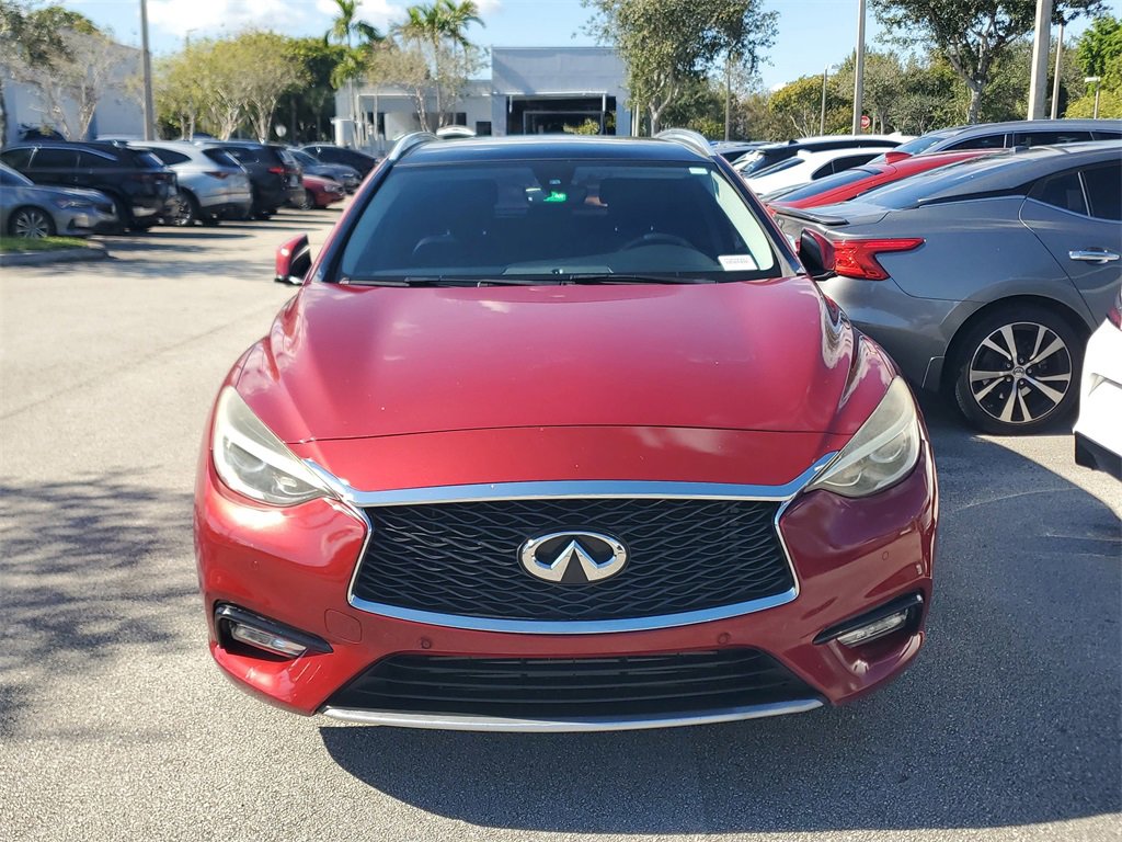 Used 2018 INFINITI QX30 Premium w/ Navigation Package image 2
