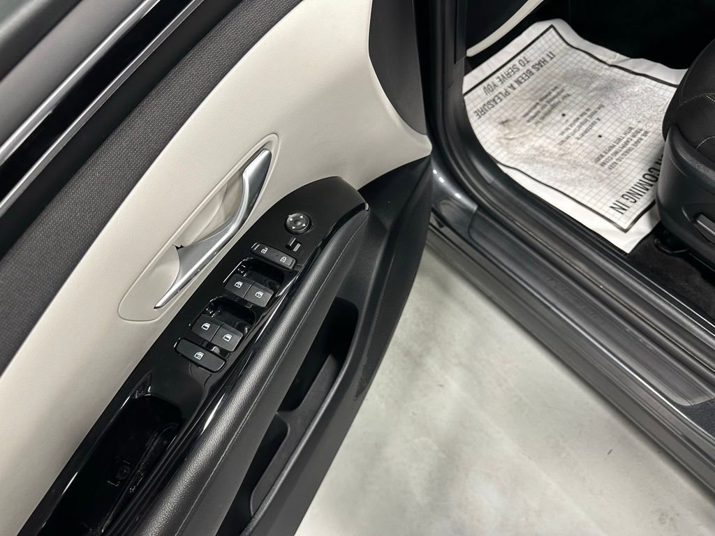 Used 2022 Hyundai Tucson SEL w/ Convenience Package image 9