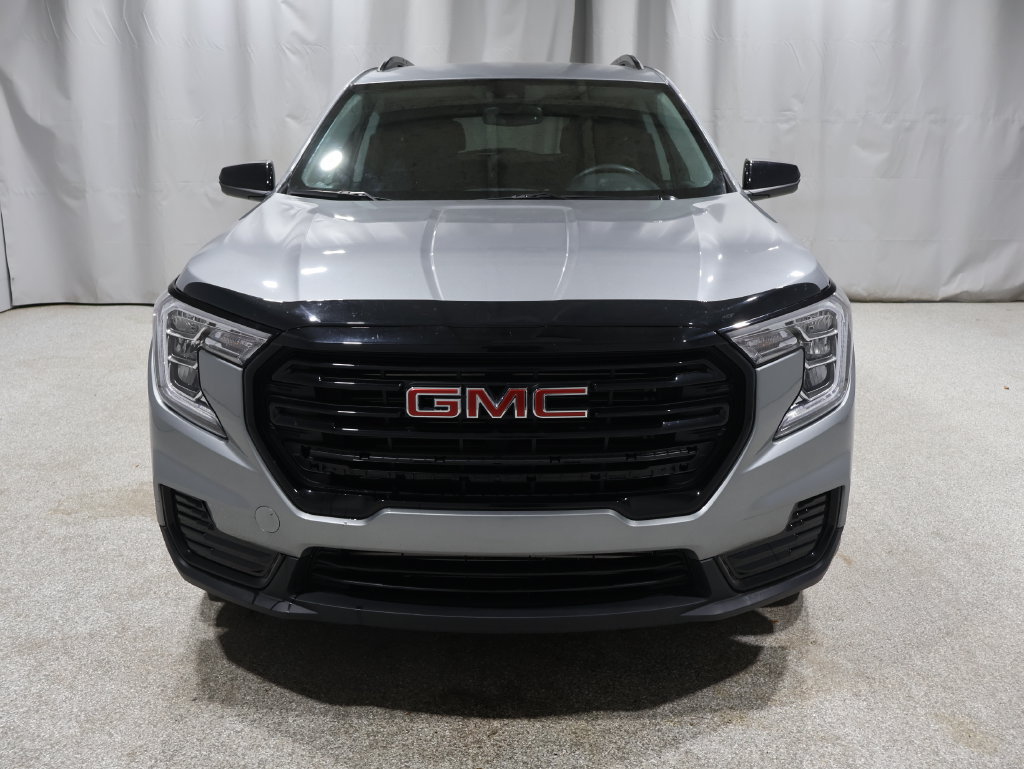 Used 2024 GMC Terrain SLE w/ Driver Convenience Package AWD/4WD image 8