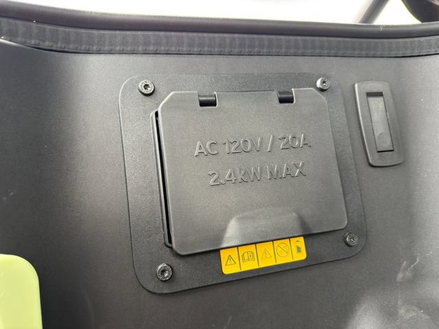 Used 2024 Ford F150 Lightning Lariat AWD/4WD image 15