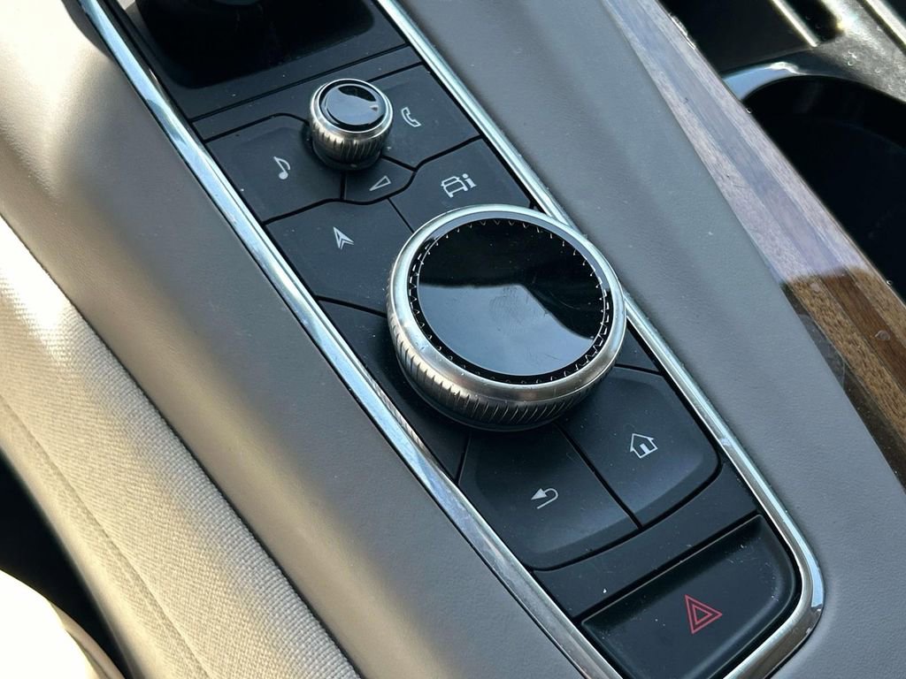Certified 2023 Cadillac Escalade Sport Platinum w/ Heavy-Duty Trailer Package AWD/4WD image 43