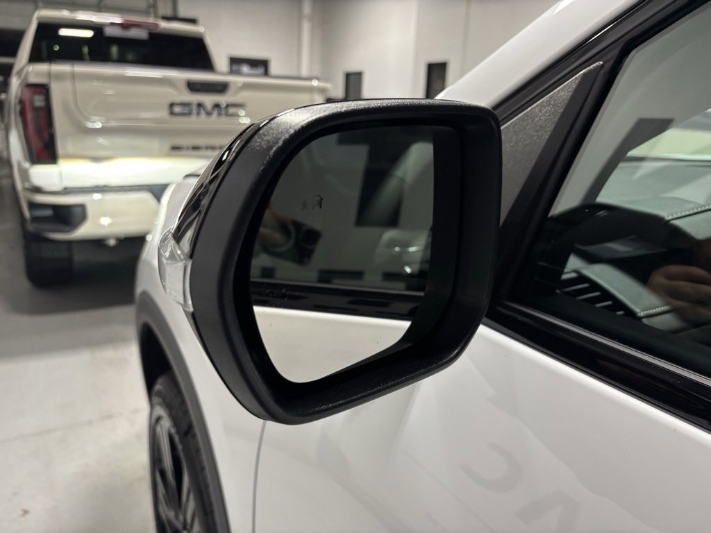 New 2026 GMC Acadia Elevation image 9