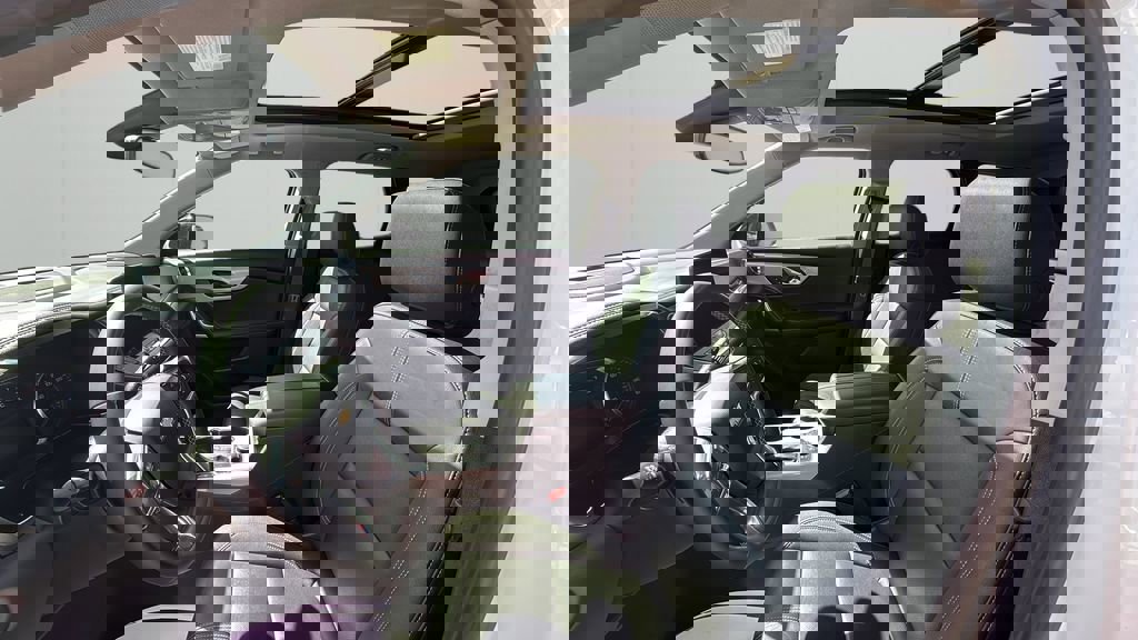 Used 2023 Chevrolet Blazer LT image 14