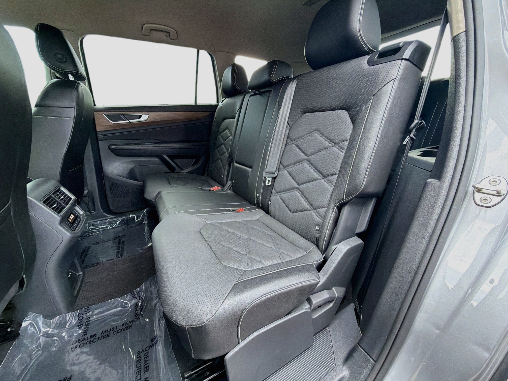 Used 2024 Volkswagen Atlas SE AWD/4WD image 22