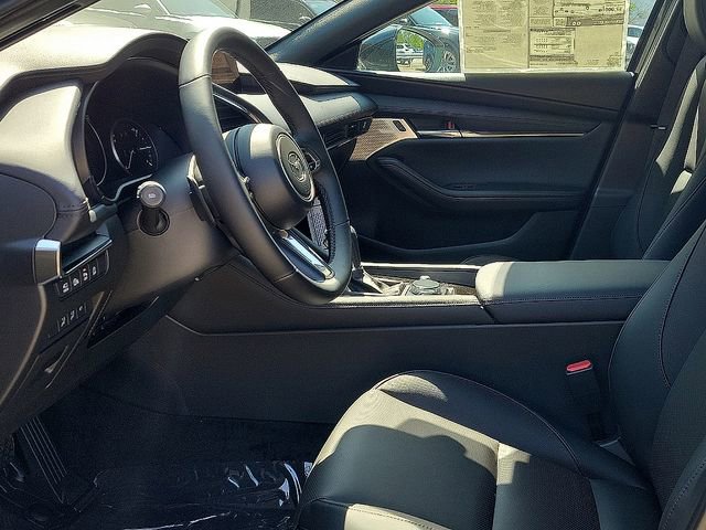 New 2025 MAZDA MAZDA3 Hatchback w/Premium Plus Pkg image 8