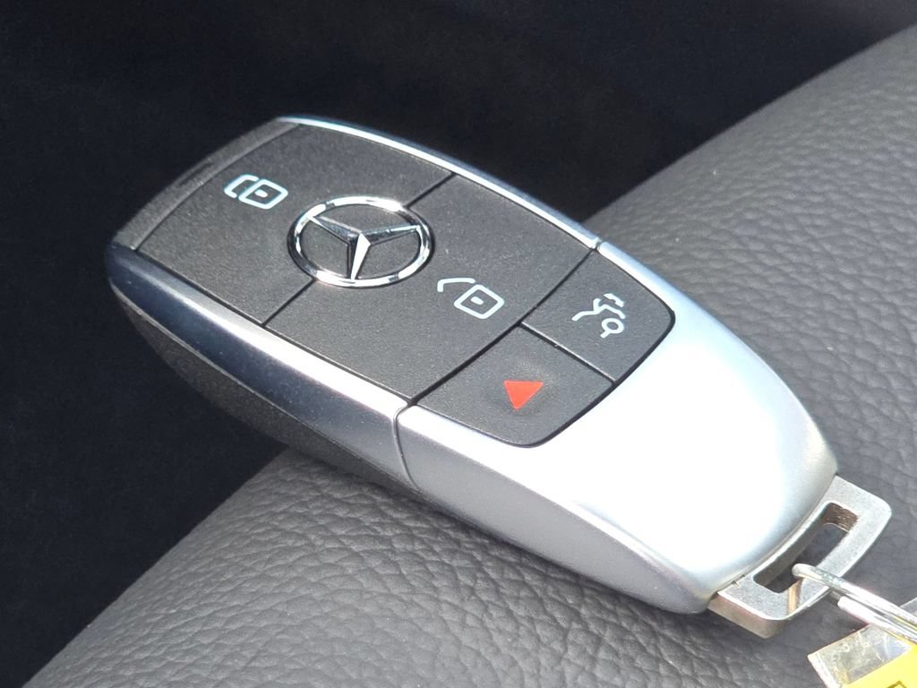 New 2026 Mercedes-Benz GLB 250 4MATIC image 37