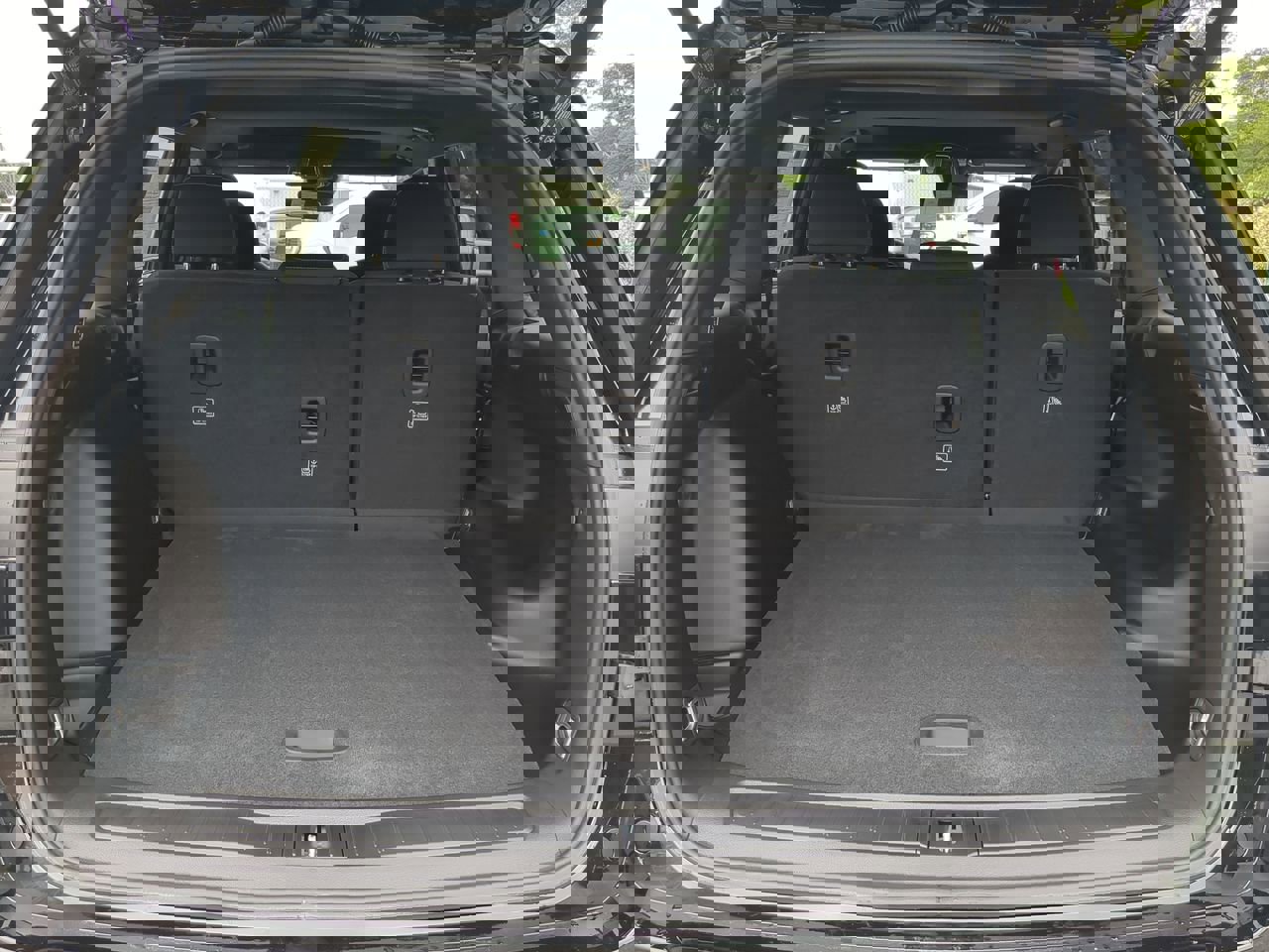 New 2025 Jeep Grand Cherokee Laredo X w/ Luxury Tech Group I image 11