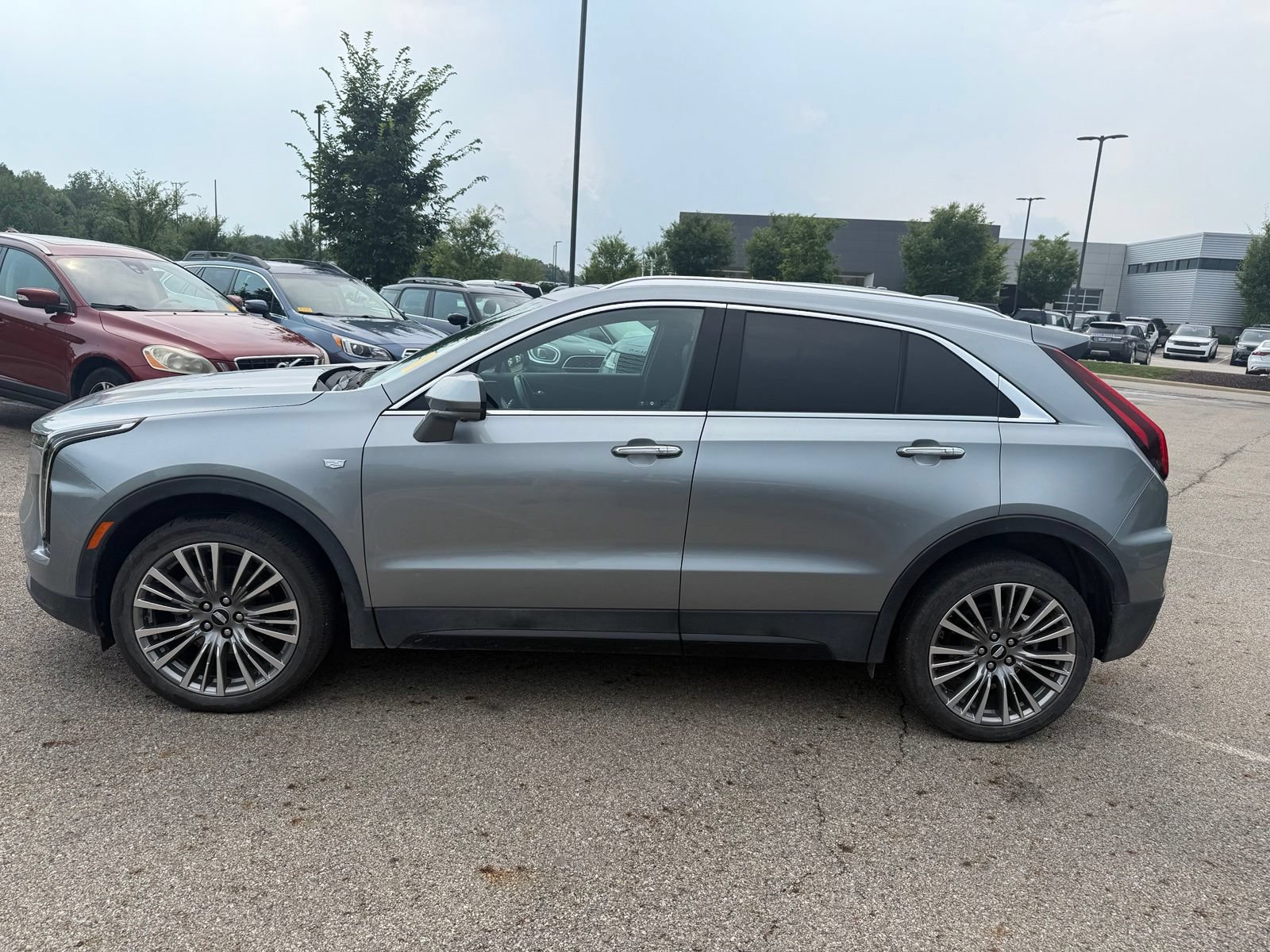 Used 2025 Cadillac XT4 Premium Luxury AWD/4WD image 8