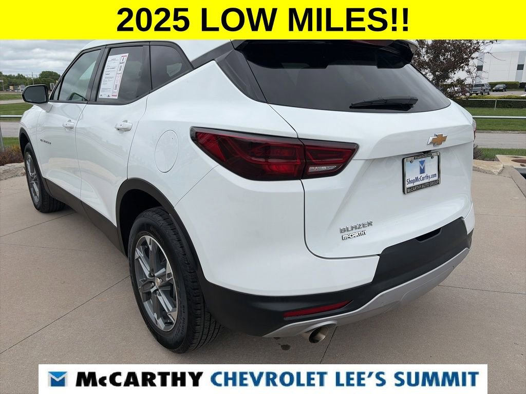 Used 2025 Chevrolet Blazer LT FWD image 12