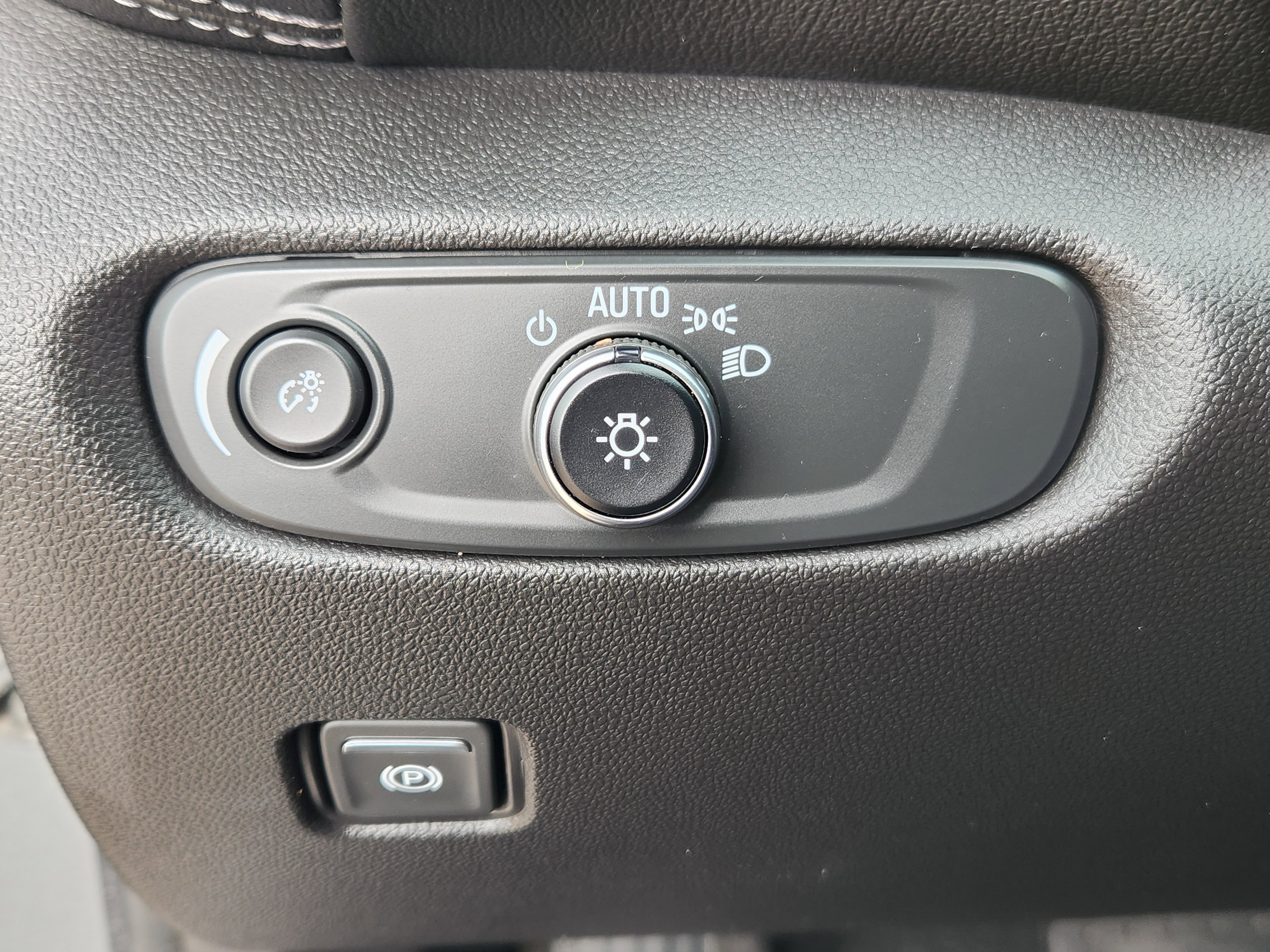 Certified 2025 Chevrolet Blazer LT image 20