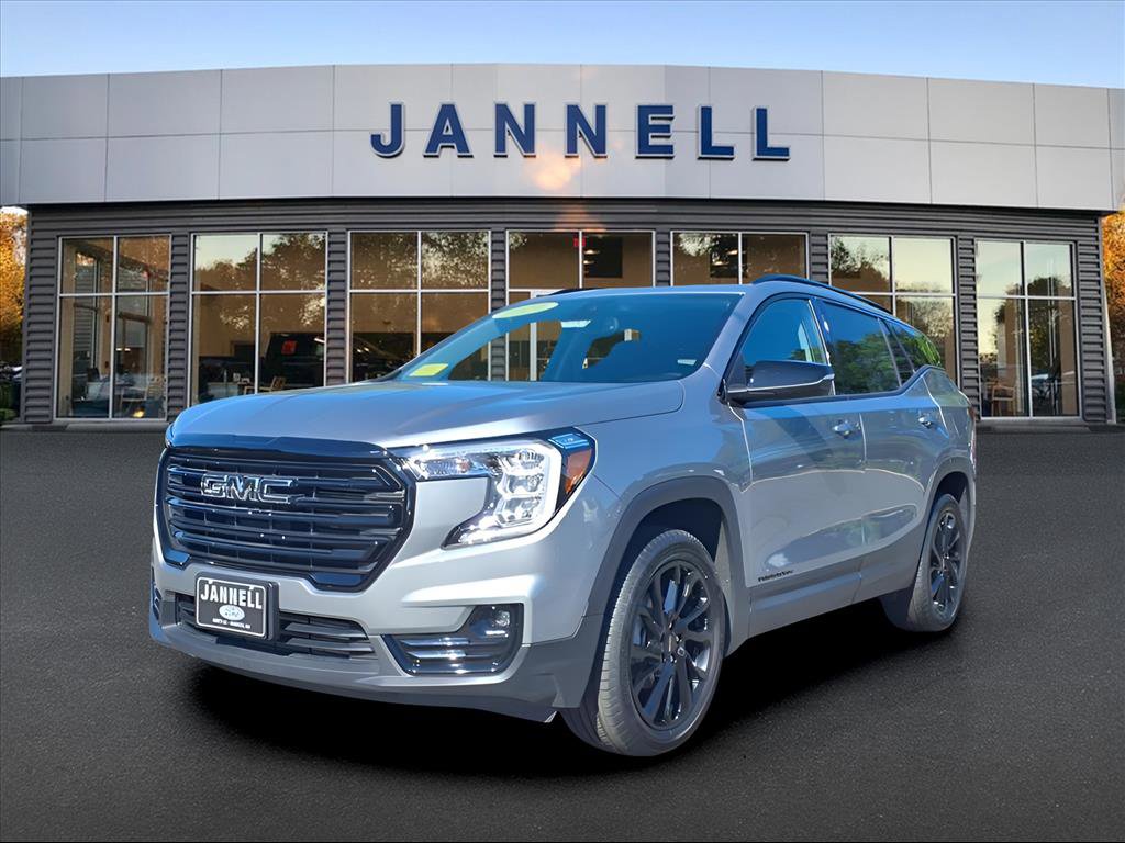 Used 2024 GMC Terrain SLT w/ Elevation Edition