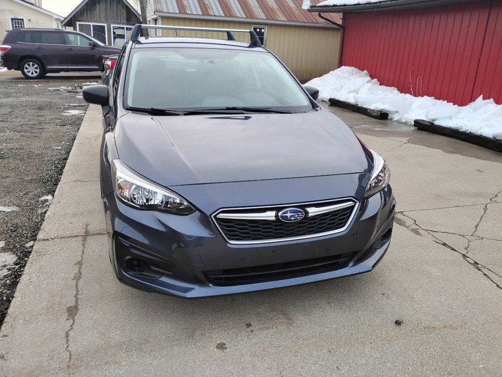 Used 2017 Subaru Impreza 2.0i image 2