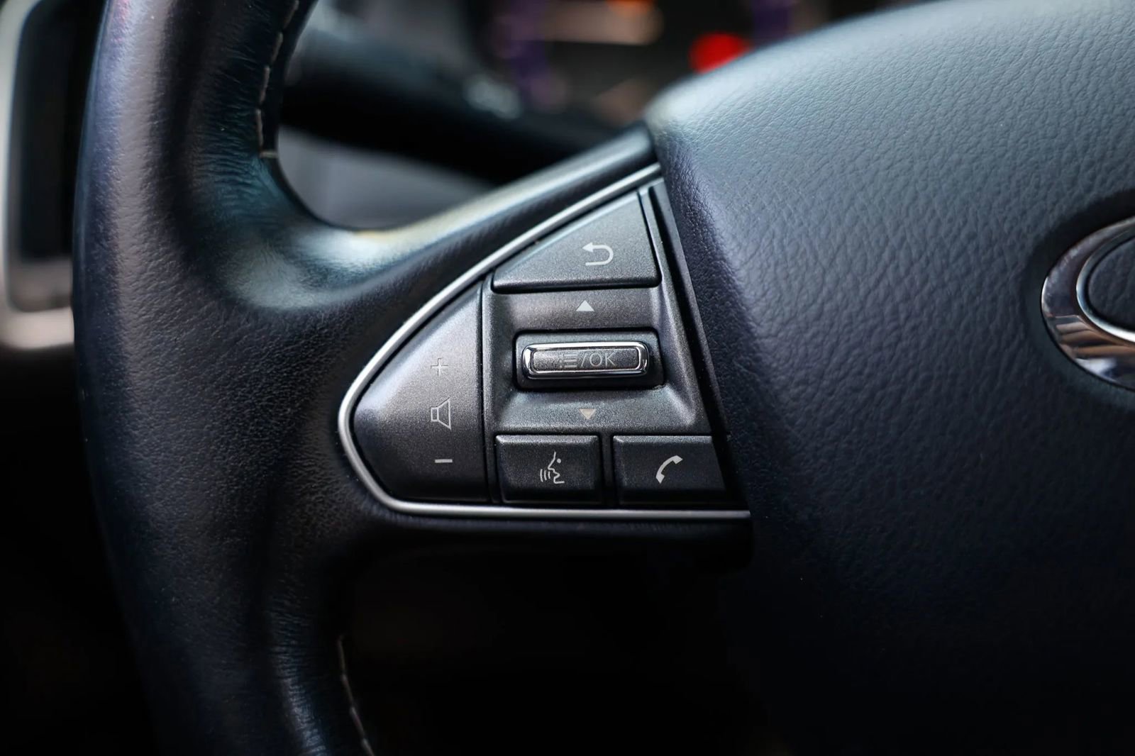 Used 2014 INFINITI Q50 Premium w/ Navigation Package image 27