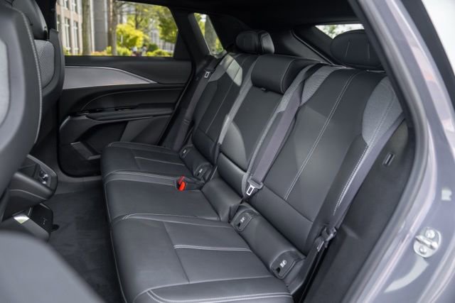 Used 2024 Cadillac Lyriq Tech RWD image 48