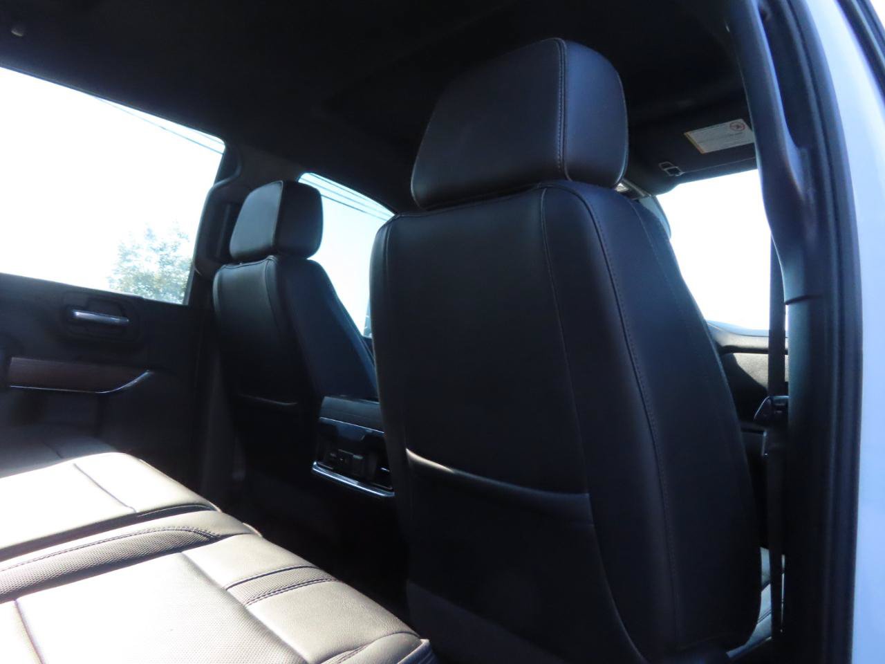 Used 2022 Chevrolet Silverado 3500 High Country w/ Safety Package II AWD/4WD image 41