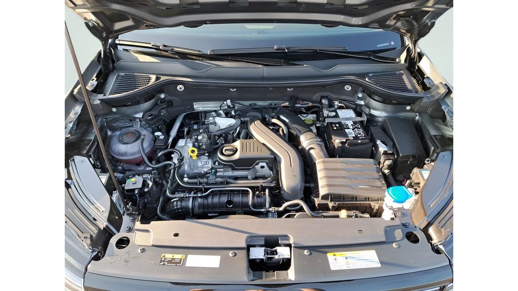 New 2025 Volkswagen Taos S AWD/4WD image 19