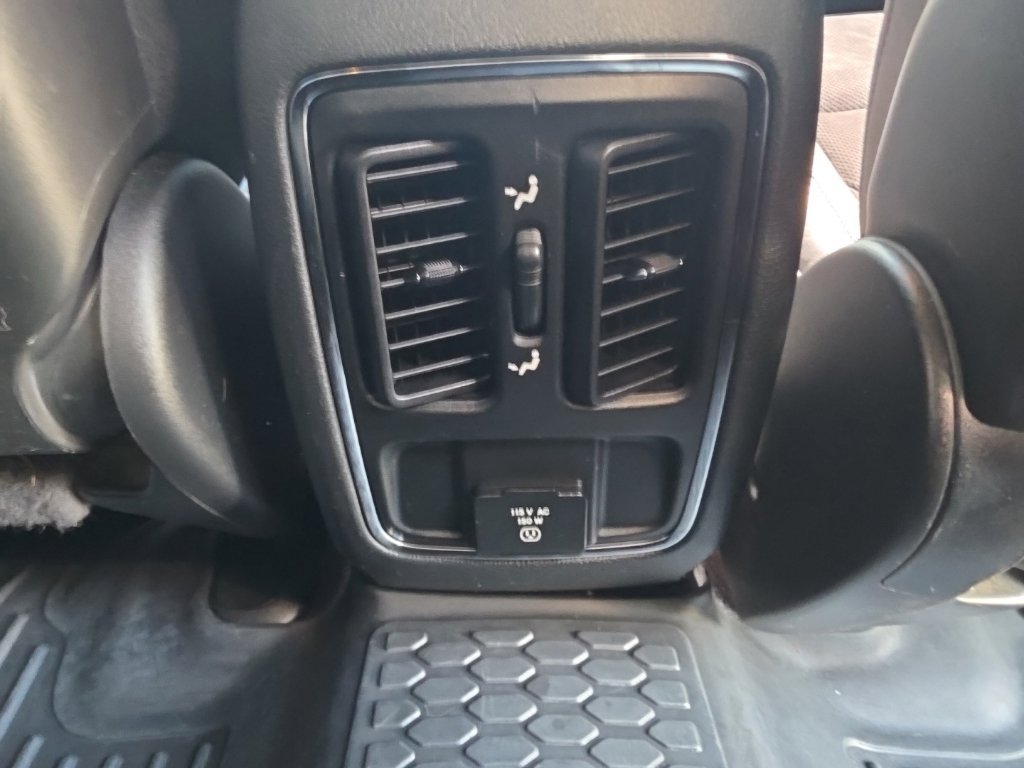 Used 2017 Jeep Grand Cherokee Altitude AWD/4WD image 28