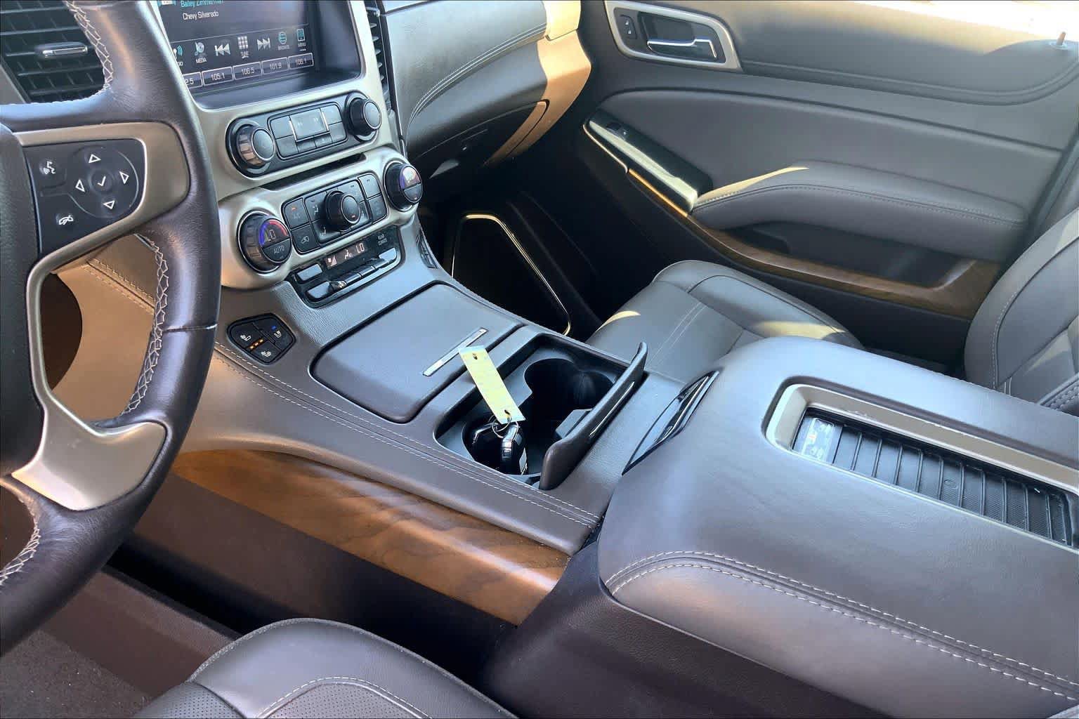 Used 2020 GMC Yukon Denali w/ Denali Premium Package AWD/4WD image 15