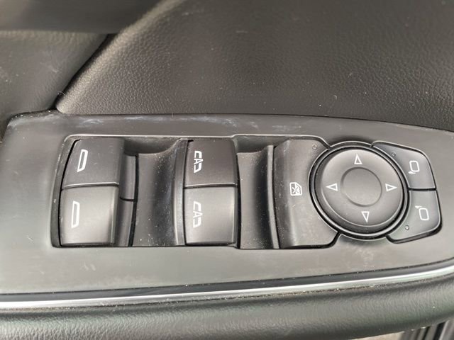 Used 2022 Buick Envision Essence w/ Technology Package I image 14