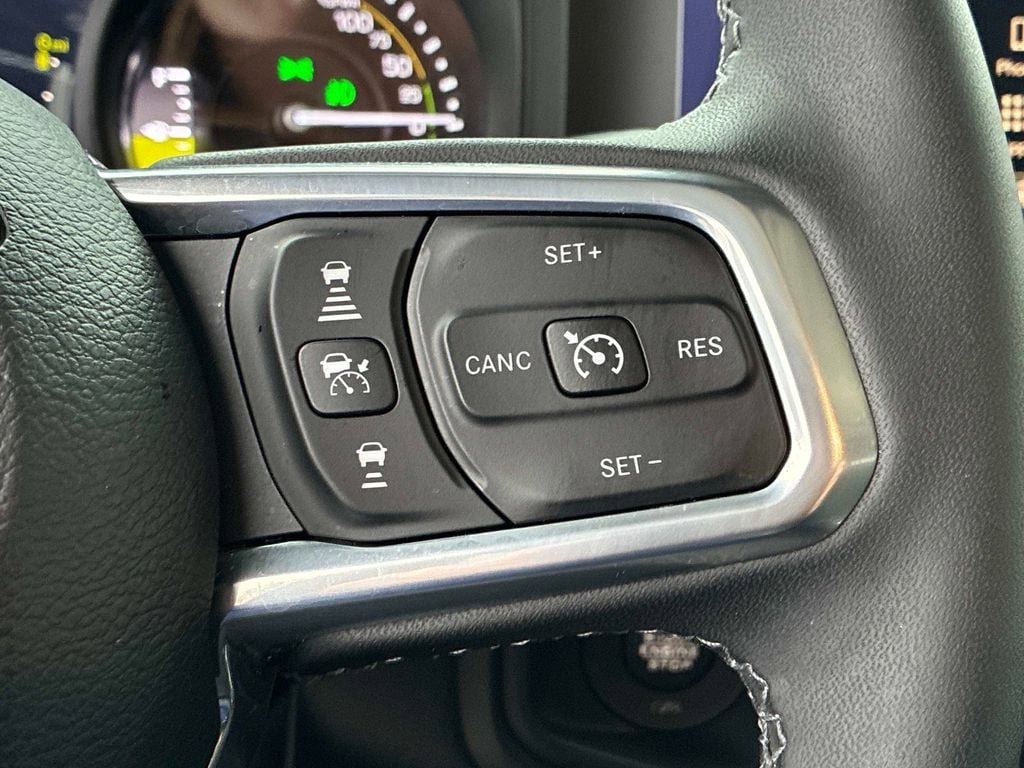 Certified 2025 Jeep Wrangler Unlimited Sahara w/ Safety Group image 26