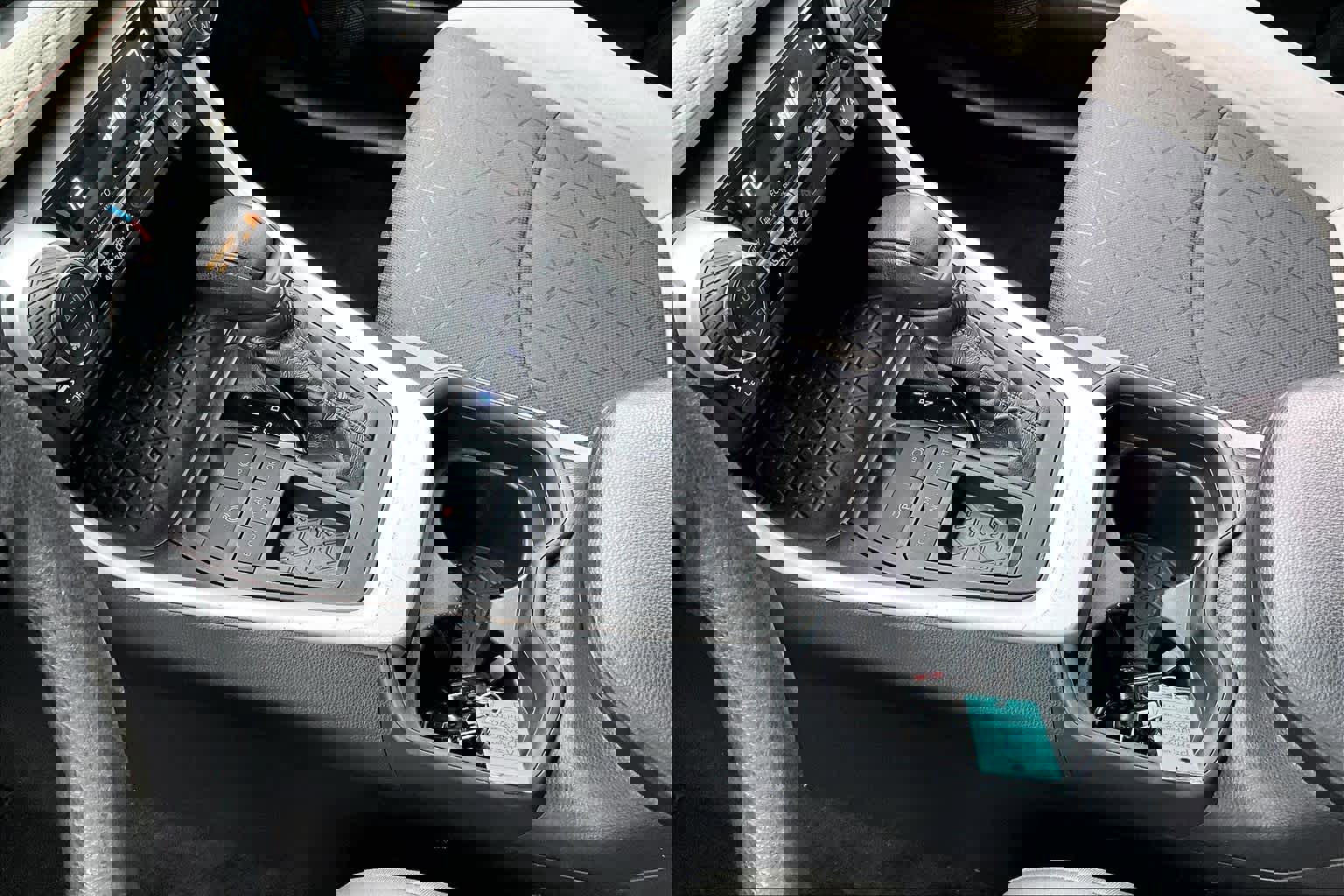 Used 2020 Toyota RAV4 XLE image 16