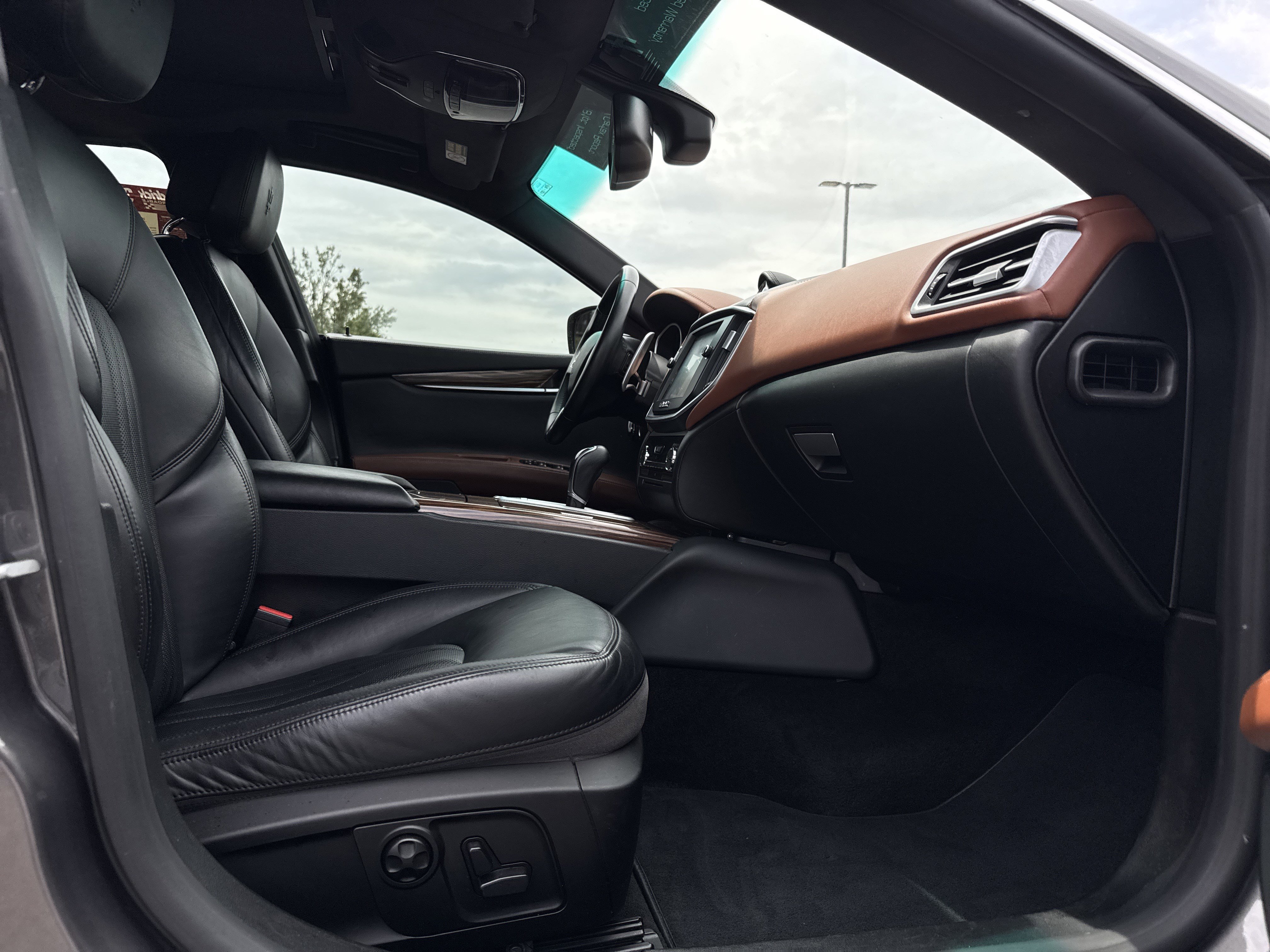 Used 2015 Maserati Ghibli S Q4 AWD/4WD image 31