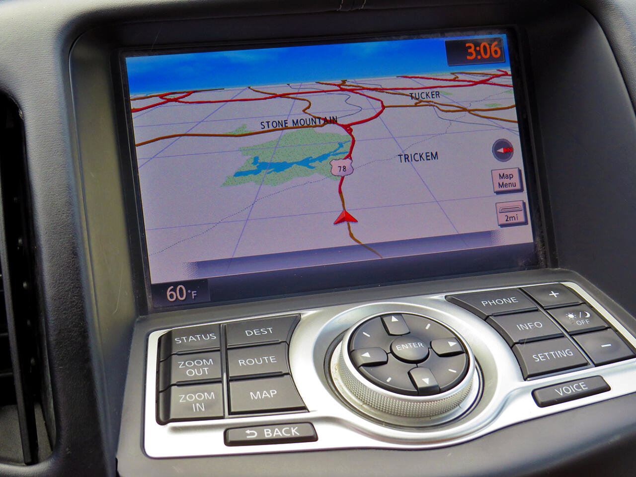 Used 2016 Nissan 370Z Touring image 23