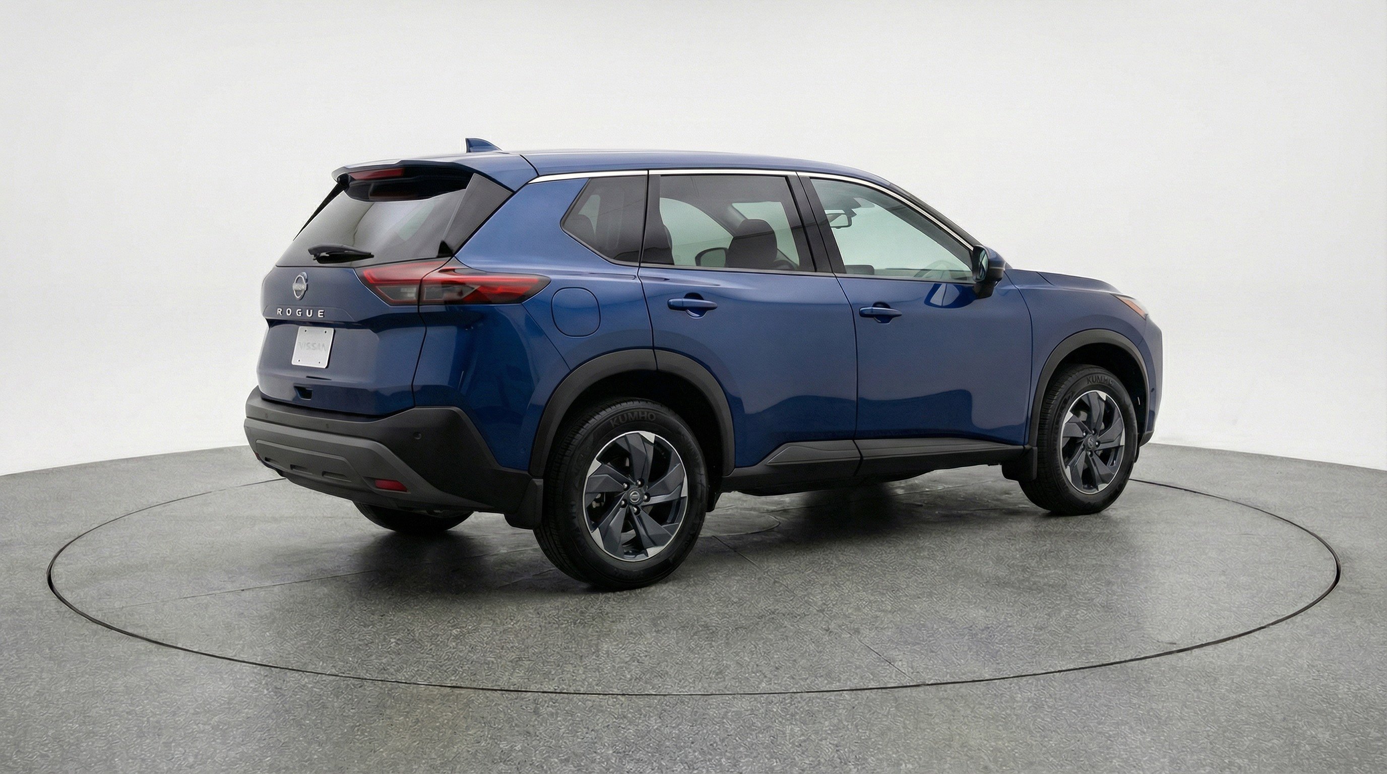 Used 2025 Nissan Rogue SV FWD image 9