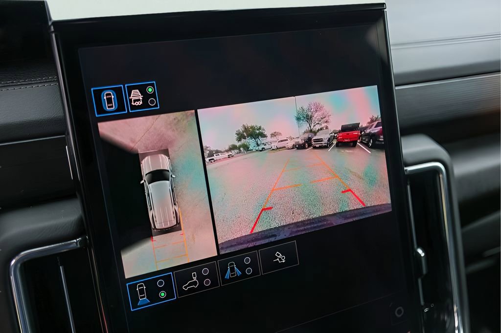 Certified 2025 GMC Yukon Denali image 19