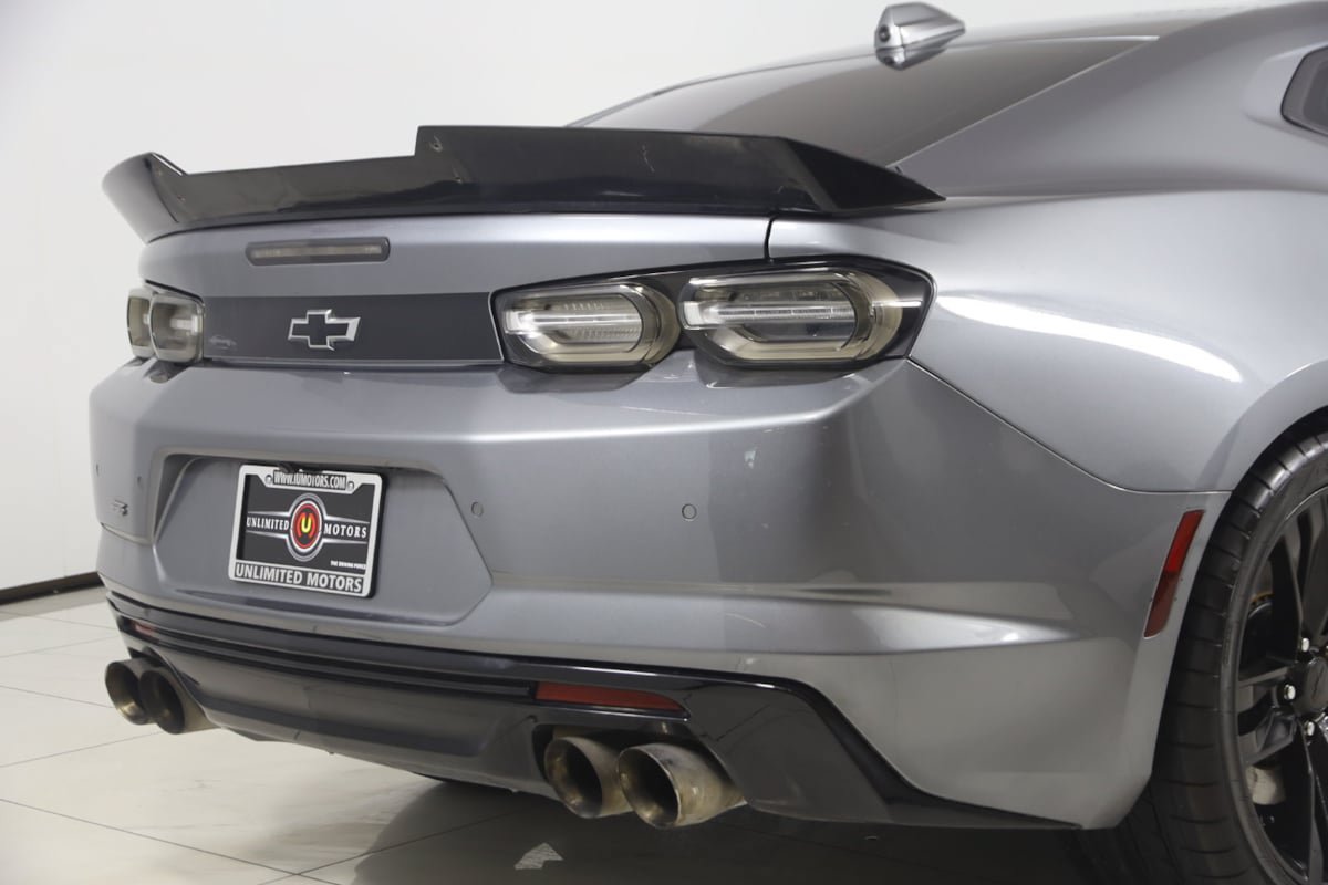 Used 2020 Chevrolet Camaro SS RWD image 48