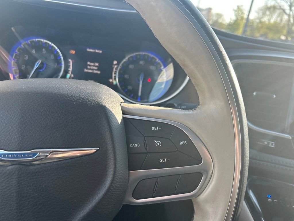 Used 2019 Chrysler Pacifica Limited FWD image 34
