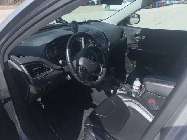 Used 2019 Jeep Cherokee Latitude Plus image 10