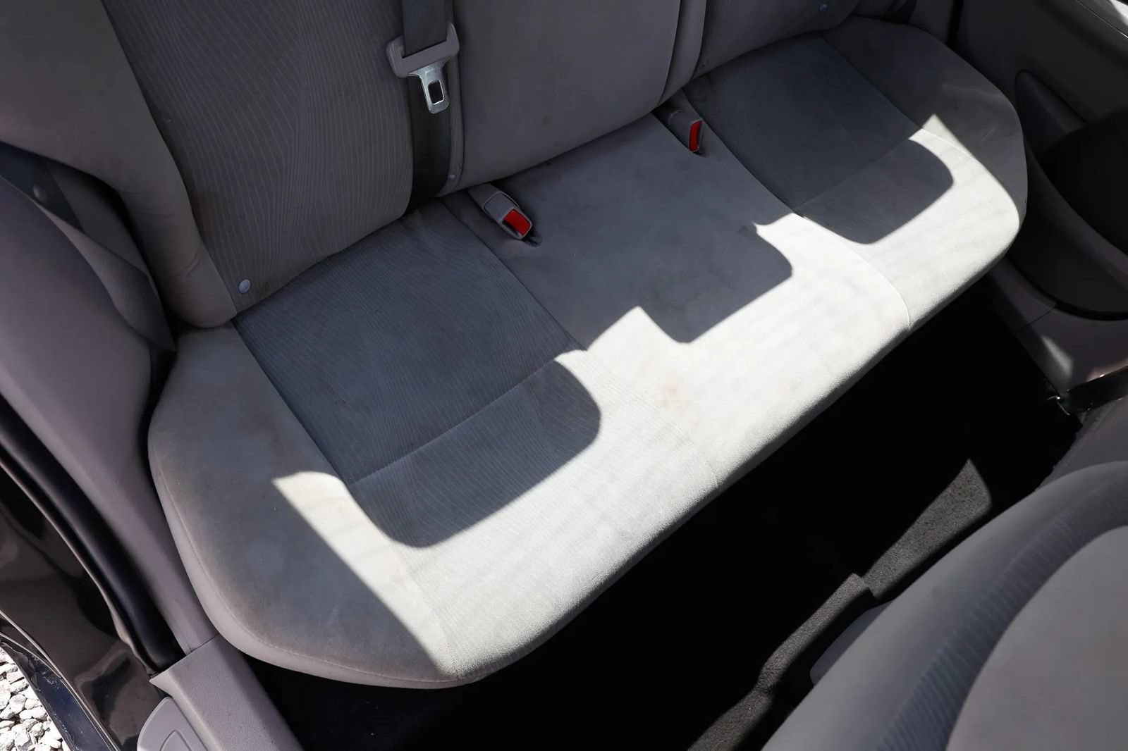 Used 2012 Toyota Corolla LE FWD image 19