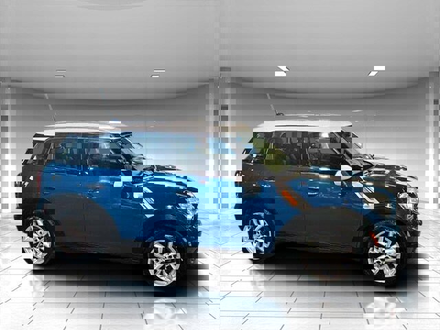 Used 2012 MINI Cooper Countryman image 2