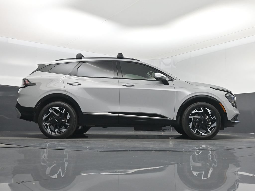 Certified 2025 Kia Sportage SX AWD/4WD image 16