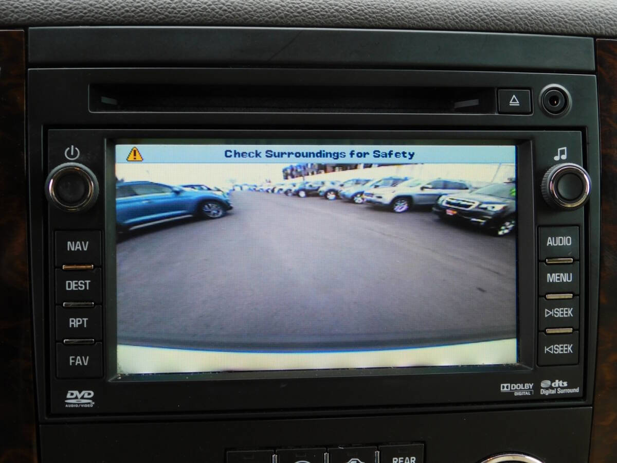 Used 2011 GMC Yukon XL Denali image 15