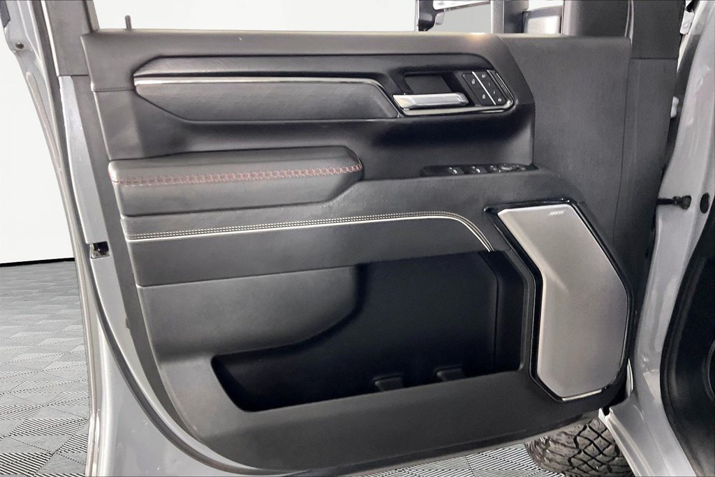 Used 2024 GMC Sierra 2500 AT4X AWD/4WD image 18