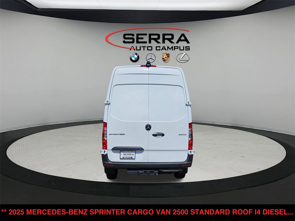 Used 2025 Mercedes-Benz Sprinter 2500 image 4