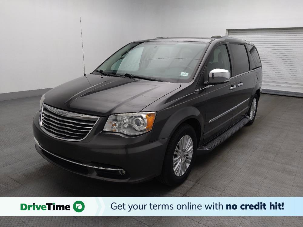 Used 2015 Chrysler Town & Country Limited Platinum FWD image 1