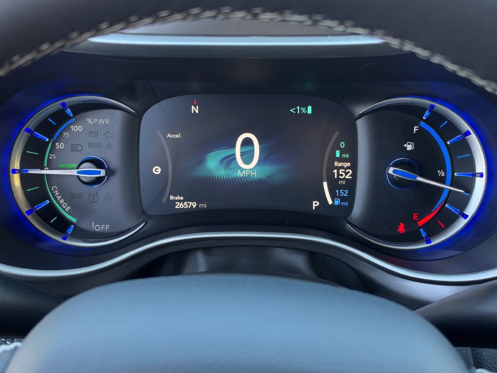 Used 2023 Chrysler Pacifica Touring-L FWD image 22