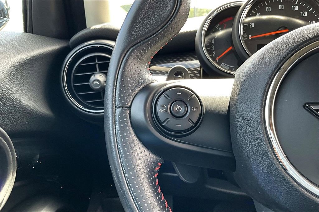 Used 2020 MINI Cooper S image 9