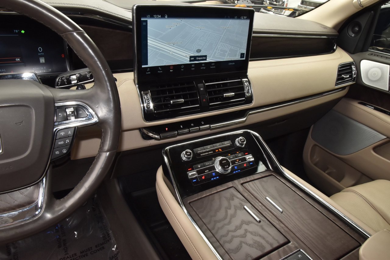 Used 2024 Lincoln Navigator Reserve AWD/4WD image 27