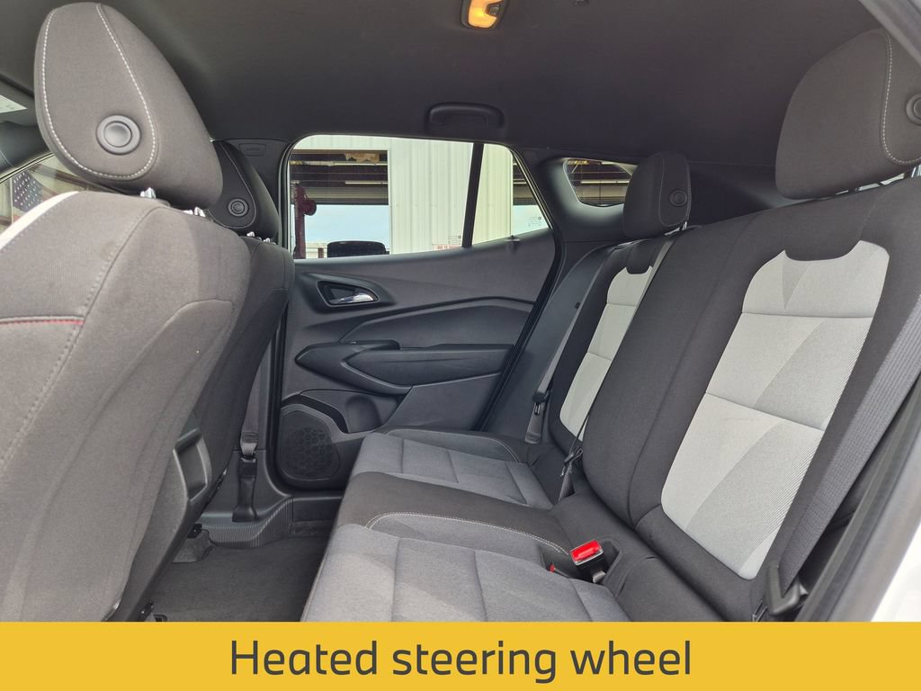 Used 2026 Chevrolet Trax RS FWD image 34