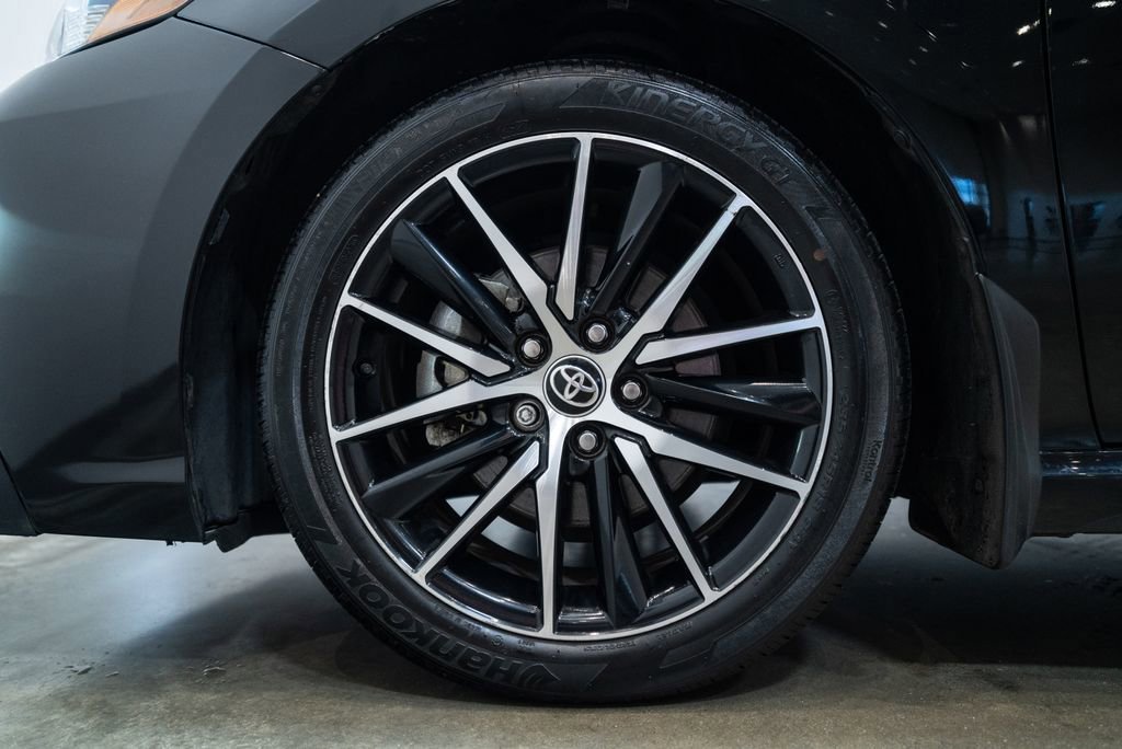 Certified 2023 Toyota Camry SE w/ Convenience Package image 9