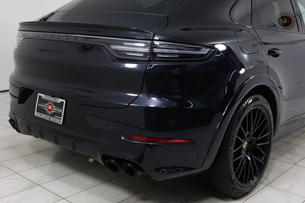 Used 2022 Porsche Cayenne GTS w/ Premium Package Plus AWD/4WD image 44