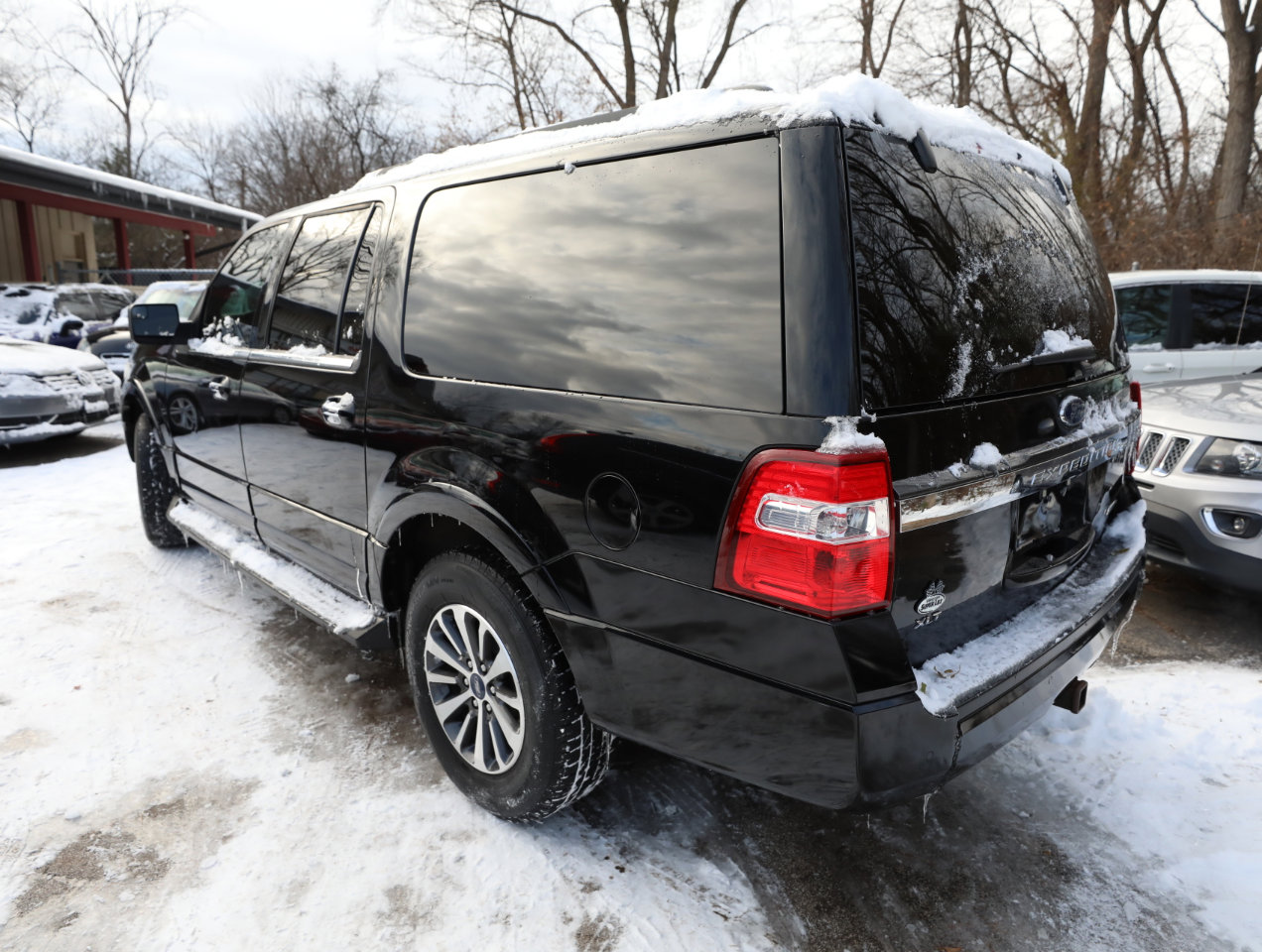 Used 2016 Ford Expedition EL XLT image 10