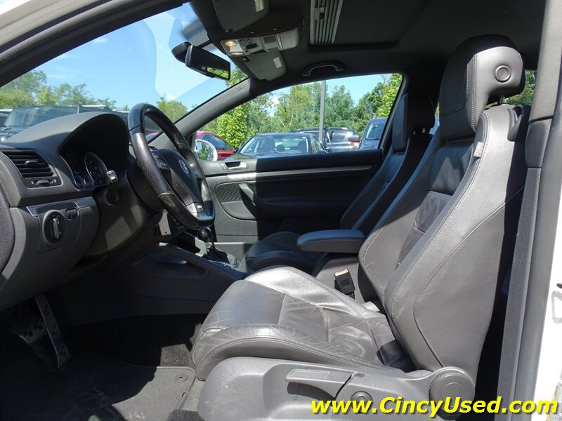 Used 2008 Volkswagen R32 AWD/4WD image 12