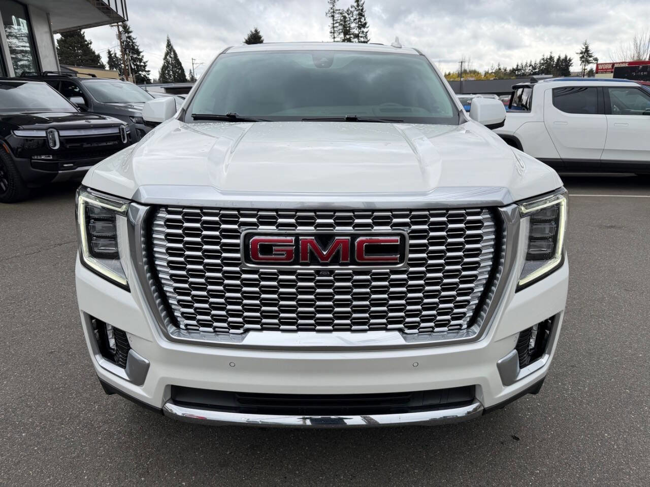 Used 2021 GMC Yukon XL Denali w/ Denali Ultimate Package image 15